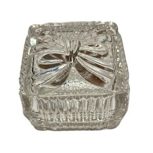 Crystal Clear Industries 24% Lead Crystal Bow Trinket Jewelry Box